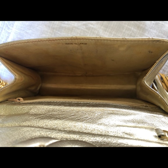 🌟festive Gold metallic Chanel bag - Picture 8 of 8